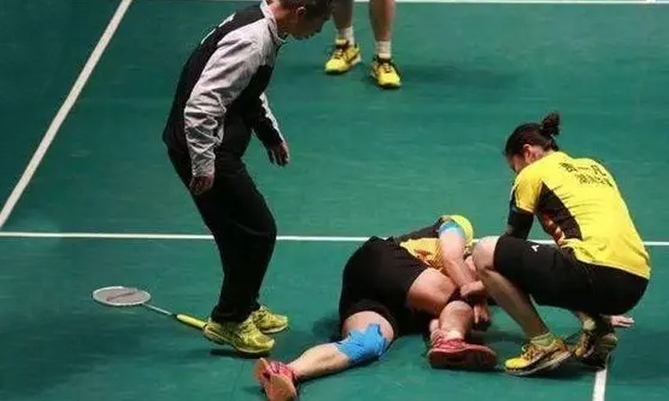 不是偶然是实力！广东工贸六度捧杯省大学生足球赛